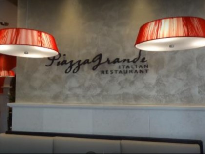 照片: Piazza Grande
